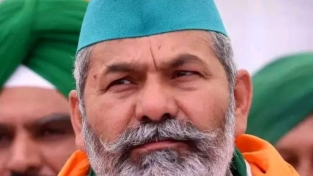 हिरासत में राकेश टिकैत; लखीमपुर में धरने के बाद पहुंचे थे दिल्ली