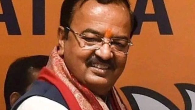 कुंभ कार्यालय पहुंचे डिप्टी सीएम केशव मौर्य, तैयारियों का लिया जायजा