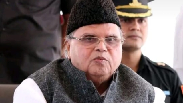 मुझे भी इशारे थे चुप रहे तो उपराष्ट्रपति बना देंगे: सत्यपाल मलिक का तंज