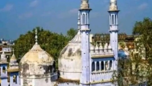 ज्ञानवापी केस: जिस कोर्ट में हो रही सुनवाई उसे बम से उड़ाने की धमकी