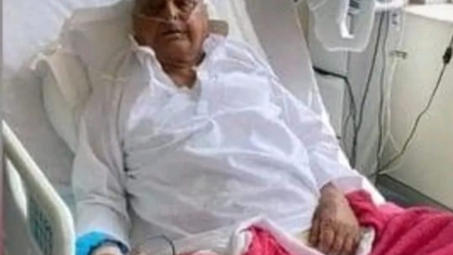 मुलायम सिंह की हालत गंभीर, सांस लेने में हो रही तकलीफ