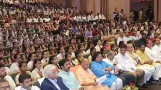 वाराणसी समेत देश के 8 शहर आज से 5G
