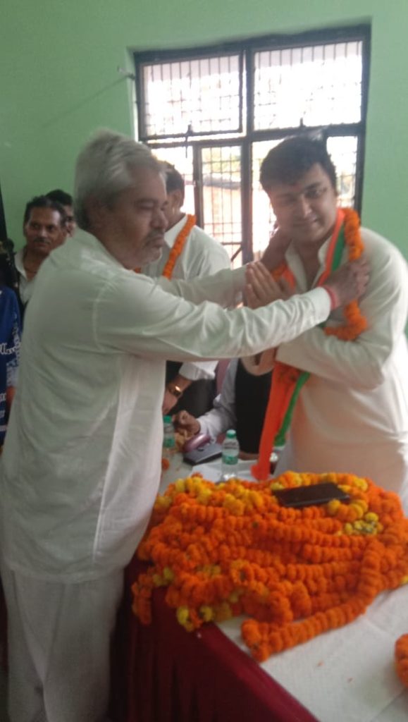 MLA Harshvardhan Bajpai विधायक माननीय इंजीनियर हर्षवर्धन बाजपेई जी द्वारा नवनिर्मित महिला अधिवक्ता कक्ष एवं सीसी रोड का भव्य उद्घाटन 4 WhatsApp Image 2023 06 14 at 19.48.09 1