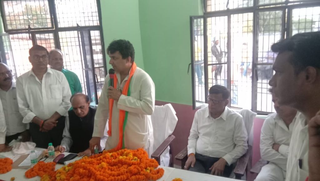 MLA Harshvardhan Bajpai विधायक माननीय इंजीनियर हर्षवर्धन बाजपेई जी द्वारा नवनिर्मित महिला अधिवक्ता कक्ष एवं सीसी रोड का भव्य उद्घाटन 5 WhatsApp Image 2023 06 14 at 19.48.11