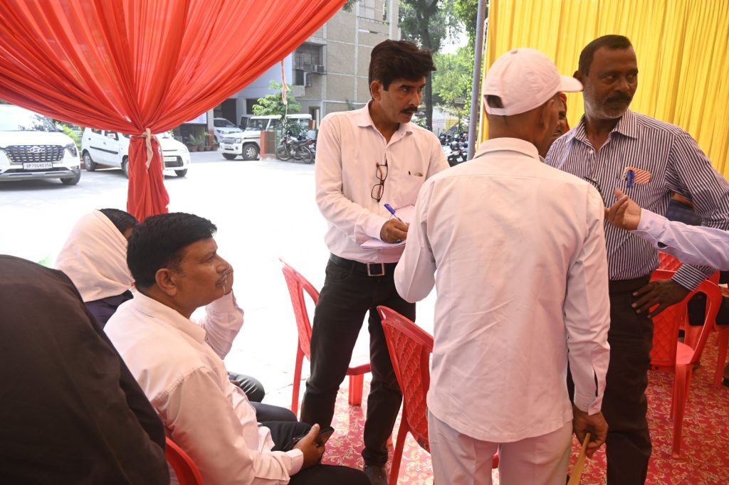 Inauguration of the 'Har Ghar Solar' Campaign by Mr. Gaurav Kumar, the Chief Development Officer of Prayagraj 31 WhatsApp Image 2023 10 16 at 20.26.08 22