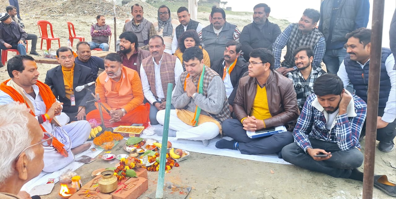 Prayagraj News : घाट के बनने से पर्यटन के साथ साथ पर्वों पर स्नान, रोजगार के अवसर जनता को प्राप्त होंगे : विधायक हर्ष बाजपेई 8 विधायक हर्ष बाजपेई Prayagraj Mla Harsh Bajpai