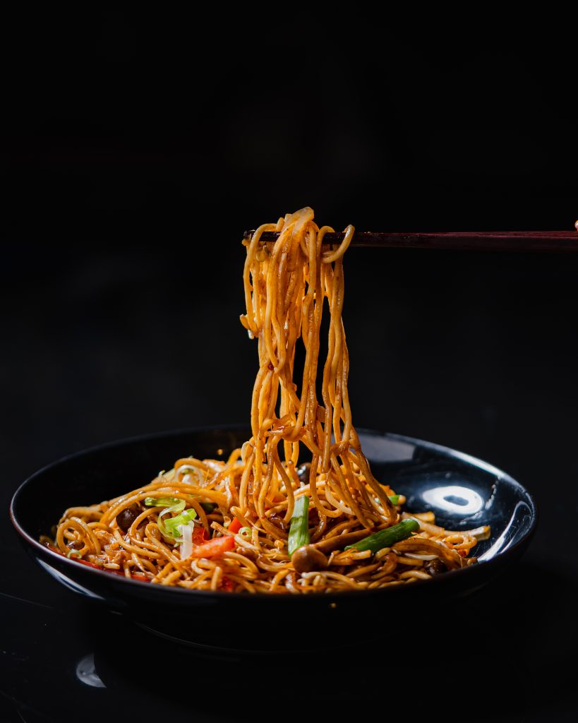 A Taste of Mumbai in Delhi: Hakkasan Pop-Up Takes Over Shangri-La Eros New Delhi 4 Stir-fry Lotus Root and Asparagus in Black Pepper, Schezwan Mapo Tofu, Four Style Vegetables in Schezwan Sauce, Grilled Chilean Seabass in Honey, Sanpei Chicken Claypot, Hakka Braised Pork Belly, Wok-Fried New Zealand Lamb Chops, Hakka Noodles, Five Style Wild Rice in Fragrant Chilli and Celery, Truffle Braised Noodles, and more.