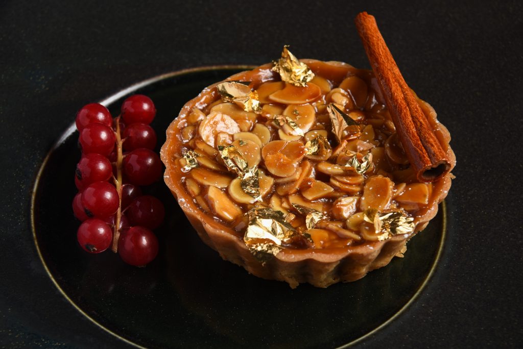 Sweet Treats to Beat the Summer Heat: 3 Delicious and Easy Recipes 2 Spiced Almond Tart